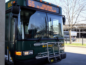 Jackson bus drivers threaten to walk off the job Monday as talks continue into the weekend