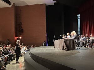 Hattiesburg voters pack hearing to oppose redistricting plans