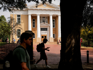 How many South Carolina college grads stay in state for work?