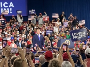 Trump says his 2nd visit to SC in 2 weeks is part of his fight against the odds