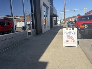 Republicans pull ahead in early voting, lagging in battleground districts in West Virginia