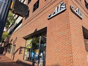 Al’s Sporting Goods in Wilmington to close; owner says Chase will take over the building