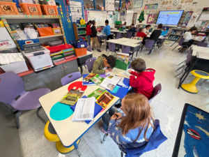 These NY Teachers Are Ditching Screens. Lawmakers Want Others to Follow.
