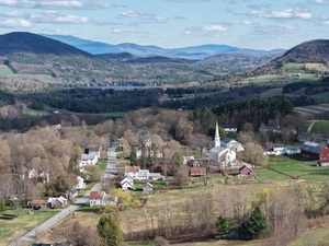 Peacham preemptively transferring ownership of its school building to town