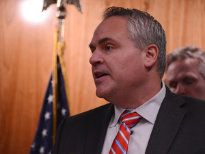 Alaska Lt. Gov. Dahlstrom reverses herself, puts Treg Taylor back in governor’s race