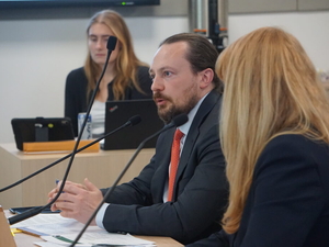 Alaska legislators press natural resources commissioner on no-cost state land transfers