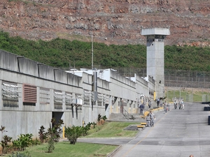Lawsuit Alleges Hawaiʻi Prison Staff Enabled Gang Attack