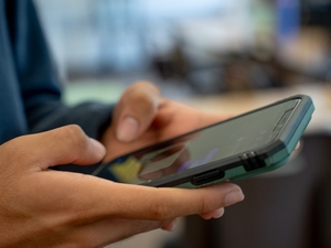 Hawaiʻi Schools’ New Cellphone Ban Is Here. What Are Teens Saying?