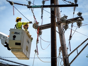 HECO Knows What’s Behind Outages. It Just Won’t Tell You