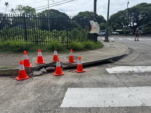 Look Out! There’s A Hole In This Waikīkī Sidewalk