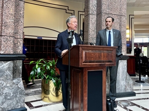 Lamont pledges to extend state employee retirement benefits
