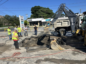 Water main break closes West Main Road in Middletown, prompts boil water advisory