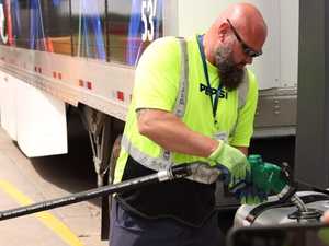 Reynolds pauses driver regulations to improve fuel transportation in Iowa