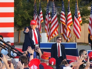 Iowa Down Ballot: Trump back to Iowa, the latest debates and more to come