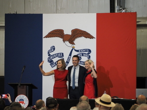Republicans call for unified support for governor nominee Zach Lahn at state convention