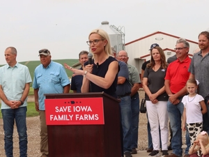 Hinson says she will ‘stand with Iowa agriculture’ and fight against California pork rule