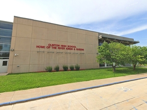 Judge: Fired teacher offered students extra credit in return for cash donations