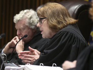 Former Kansas Supreme Court justice dies