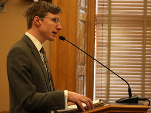 Kansas judge issues injunction temporarily blocking repeal of voters’ 3-day grace period