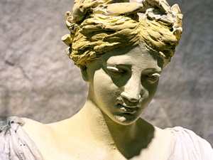 Public monuments are the story we tell about ourselves. They shouldn’t aggrandize a living leader.