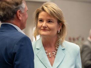 Democrat Cindy Holscher’s campaign for Kansas governor highlights distinctions from GOP rival