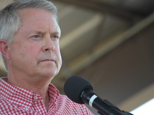 Roger Marshall alleges defamation in new ad about former Kansas patient arrested while in debt