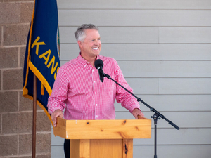 Kansas poll and GOP insiders agree: Roger Marshall is in a heap of trouble. Maybe hiding will help.