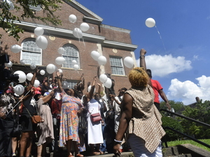 Louisiana deflates mylar balloon releases with new ban, starting in August