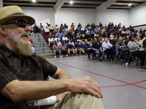 Concerned neighbors, supporters speak out at hearing on Hyundai steel mill pollution permit