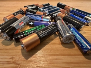 Amid disposal hazards, Michigan lawmakers consider creating battery recycling program