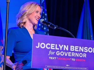 Benson handily wins Democratic gubernatorial primary over Swanson