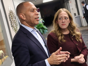 Jeffries joins Hines for roundtable on community concerns in Michigan’s 10th Congressional District
