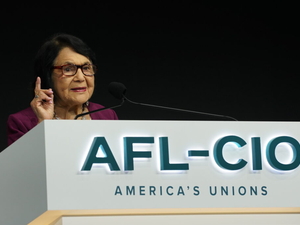 Dolores Huerta, famed farmworkers leader, honored with first ‘Si Se Puede’ award by AFL-CIO