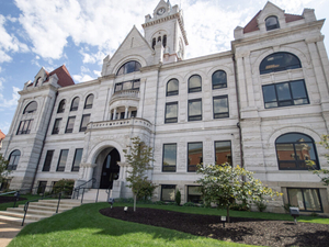 Missouri judge hears challenge to Boone County charter school expansion