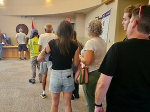 Missouri election officials begin mailing ballots as they await ruling on congressional map