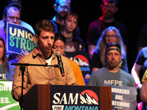 U.S. Rep. Alexandria Ocasio-Cortez headlines rally to turn out Dems for Sam Forstag ahead of primary