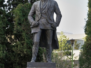 What a statue in Greece taught me about America