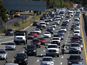 Motorcycle riders push lawmakers to legalize lane filtering in Nevada