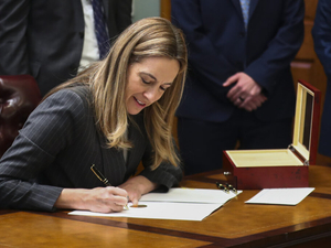 Governor signs law to expand microtransit to seniors, disabled residents statewide