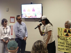 Anti-uranium advocates wrest control of public hearing on proposed mine near Navajo Nation