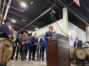 US House Speaker Johnson stumps for GOP congressional hopeful Cunningham in Albuquerque