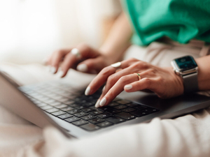 Free online English courses available for immigrant workers in New Mexico, state officials announce