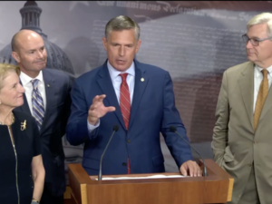 New Mexico U.S. Sen. Heinrich and colleagues announce bipartisan regulatory reform bill