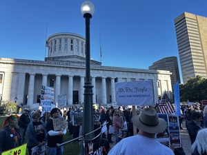 Thousands gather at ‘No Kings’ rallies across Central Ohio urging early voting