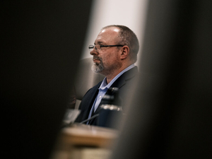 A measure of independence in Oregon’s political parties