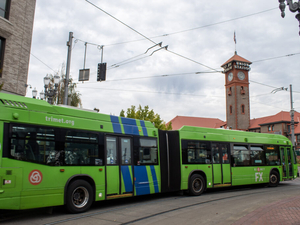 Oregon isn’t on track to meet transportation emissions goals, forecast shows