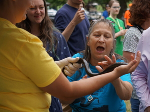Hundreds turn out to Willamette River for Yakama Nation lamprey celebration