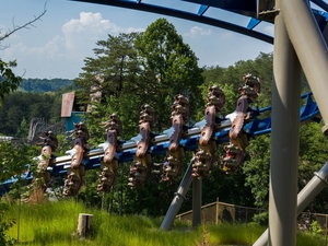 In a divided Tennessee, Dollywood – and Dolly – shows us who we could be