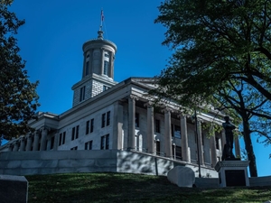 Tennessee slightly sheds jobs for 8th month in row, inflation at 3.4%