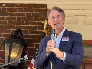 Youngkin returns to campaign trail, calls for court to strike redistricting vote